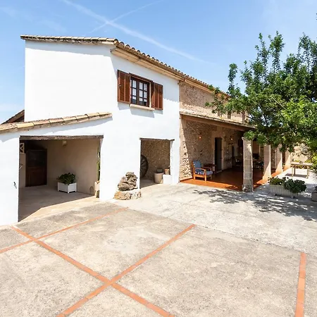 Suari Vila